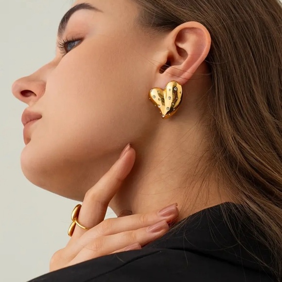 Dazzling Golden Heart Stud Earrings with Crystal Embellishments ✨💕 - Picture 3 of 7